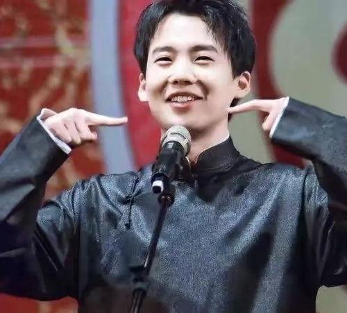 郭麒麟爆料恋情模板视频,揭秘明星背后的甜蜜故事  第3张